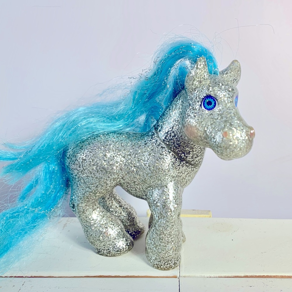 GLAMOUR CABBAGE PATCH KIDS MAGIC MEADOW PONY GLITZ N GLAMOUR Silver Blue Hair